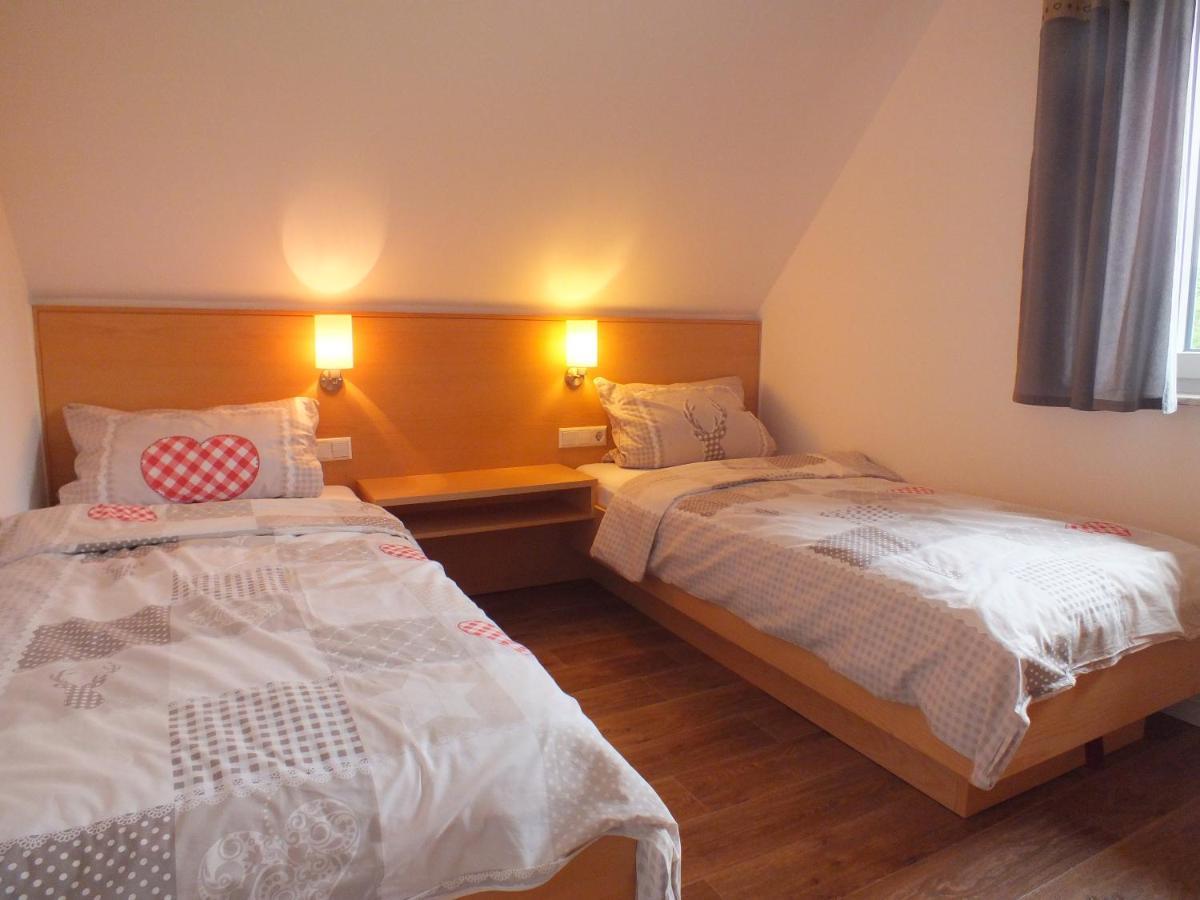 Ferienhaus Moni Mit 2 Separaten Wohnungen Am Silbersee Frielendorf Εξωτερικό φωτογραφία